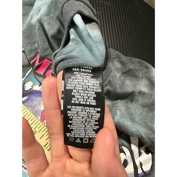 Broken Promises Y2K Skateboarding Graphic Tee Melodies for Heartbreak Size Med - Picture 7 of 10